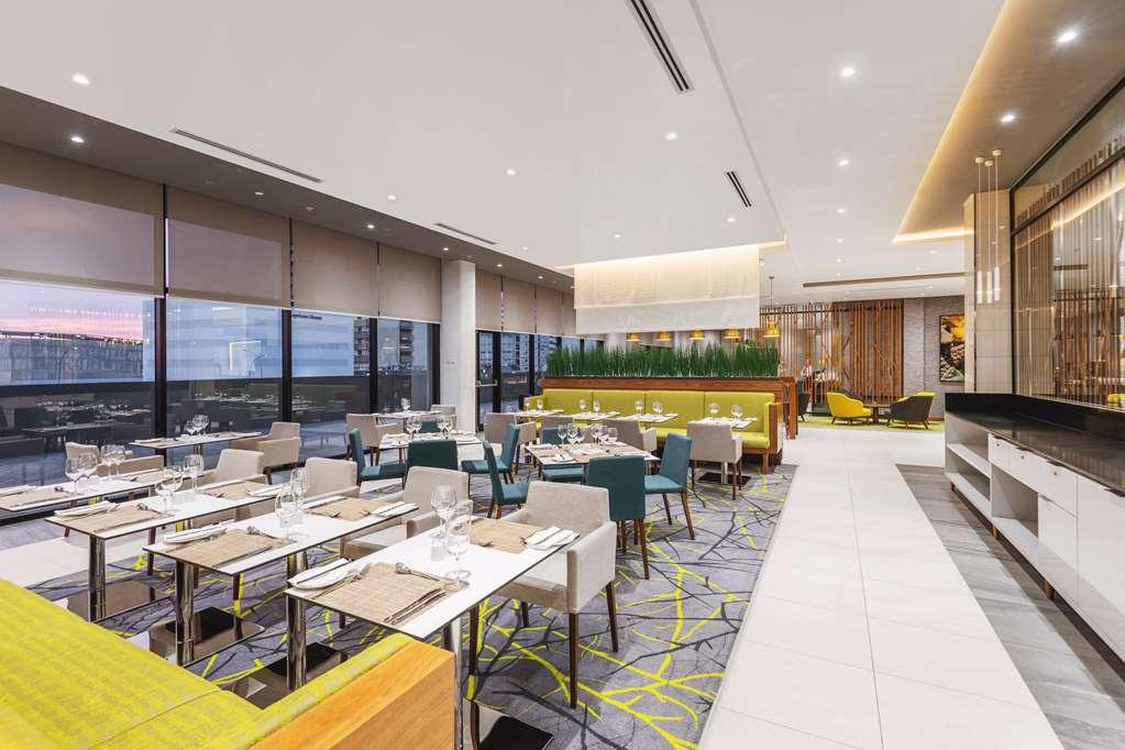 Hilton Garden Inn Windhoek Restaurant foto
