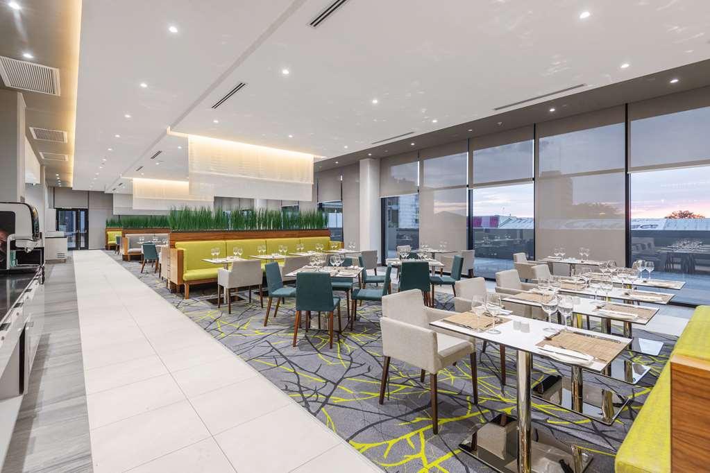Hilton Garden Inn Windhoek Restaurant foto