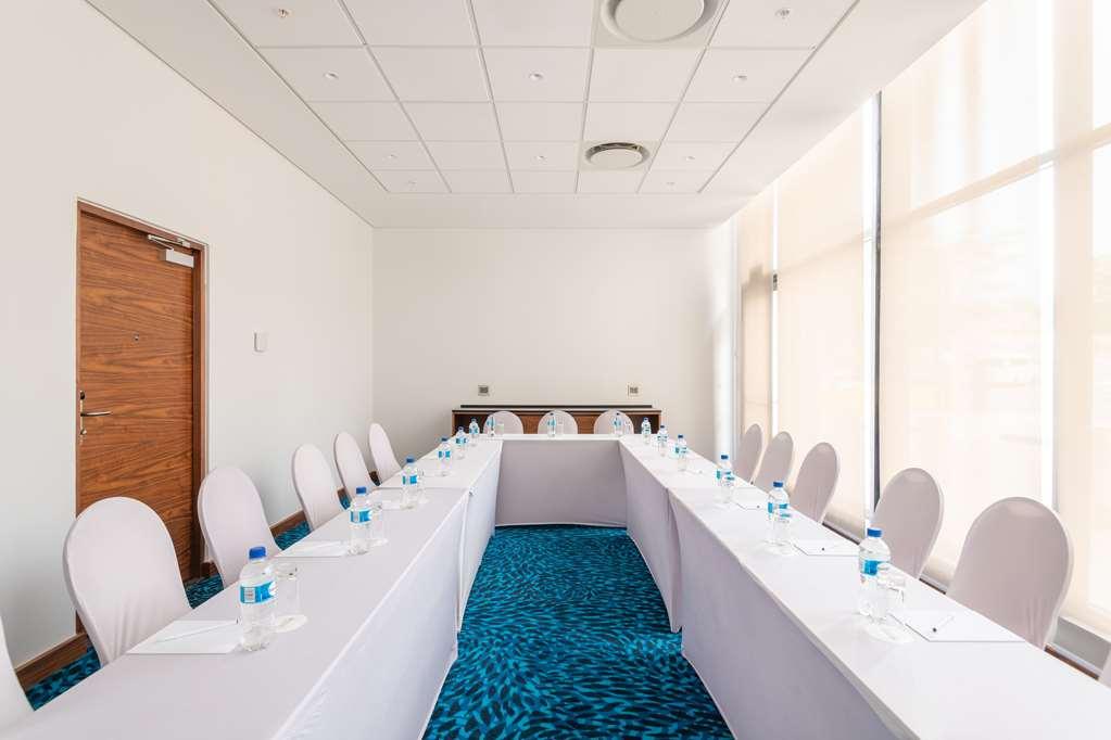 Hilton Garden Inn Windhoek Einrichtungen foto